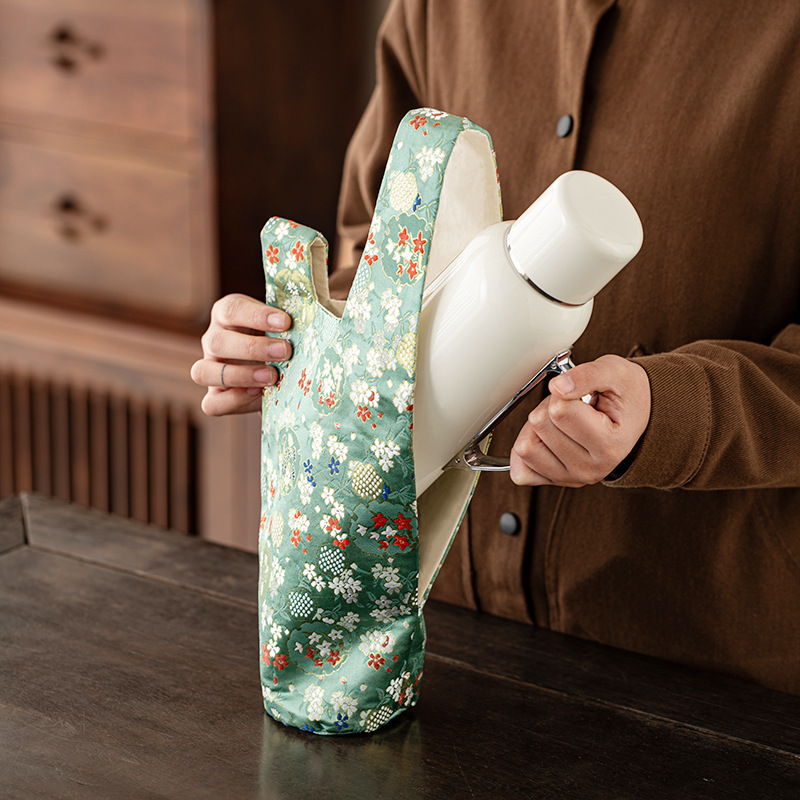 Travel thermos cup bag large l - Luxury Bags Level review and price