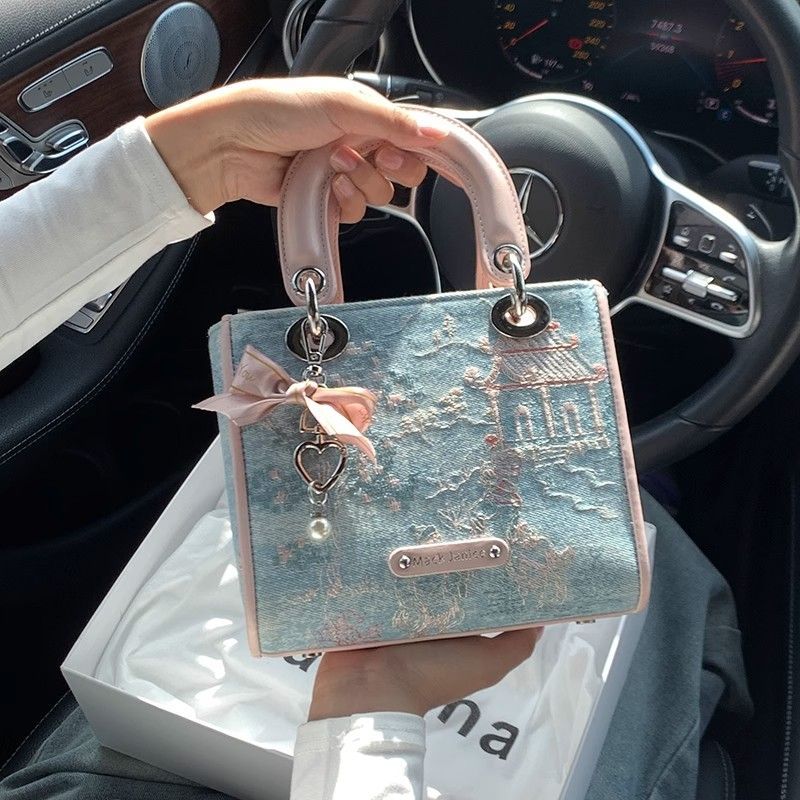 High Value Light Luxury Contra - Luxury Bags Level review and price