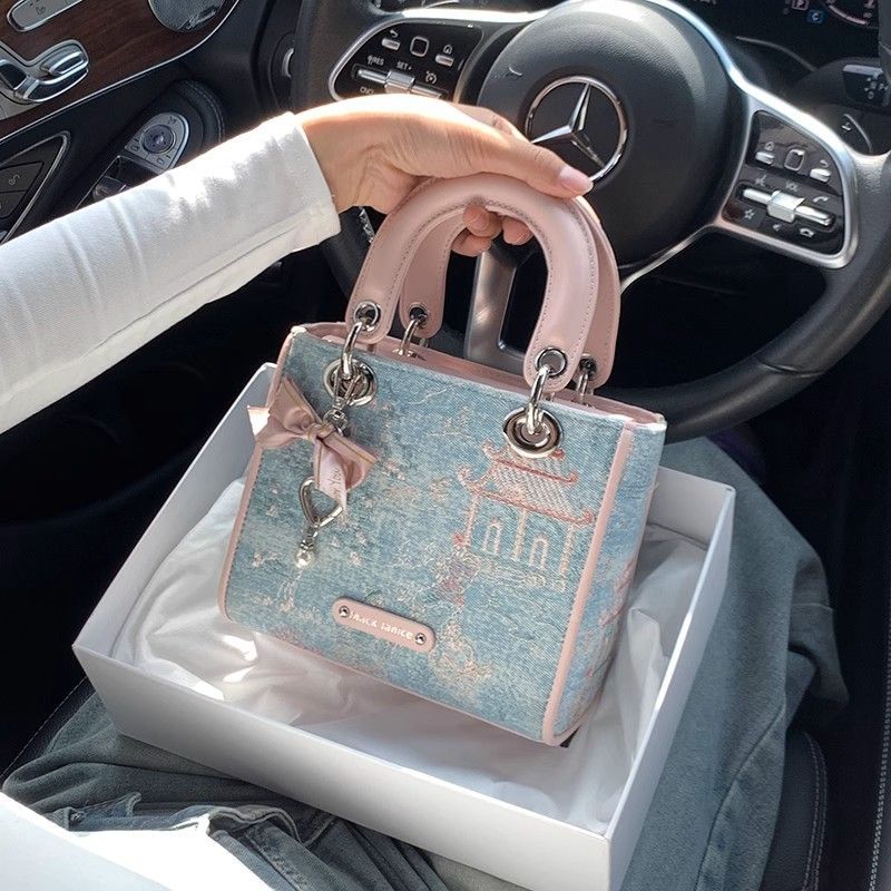 High Value Light Luxury Contra - Luxury Bags Level review and price